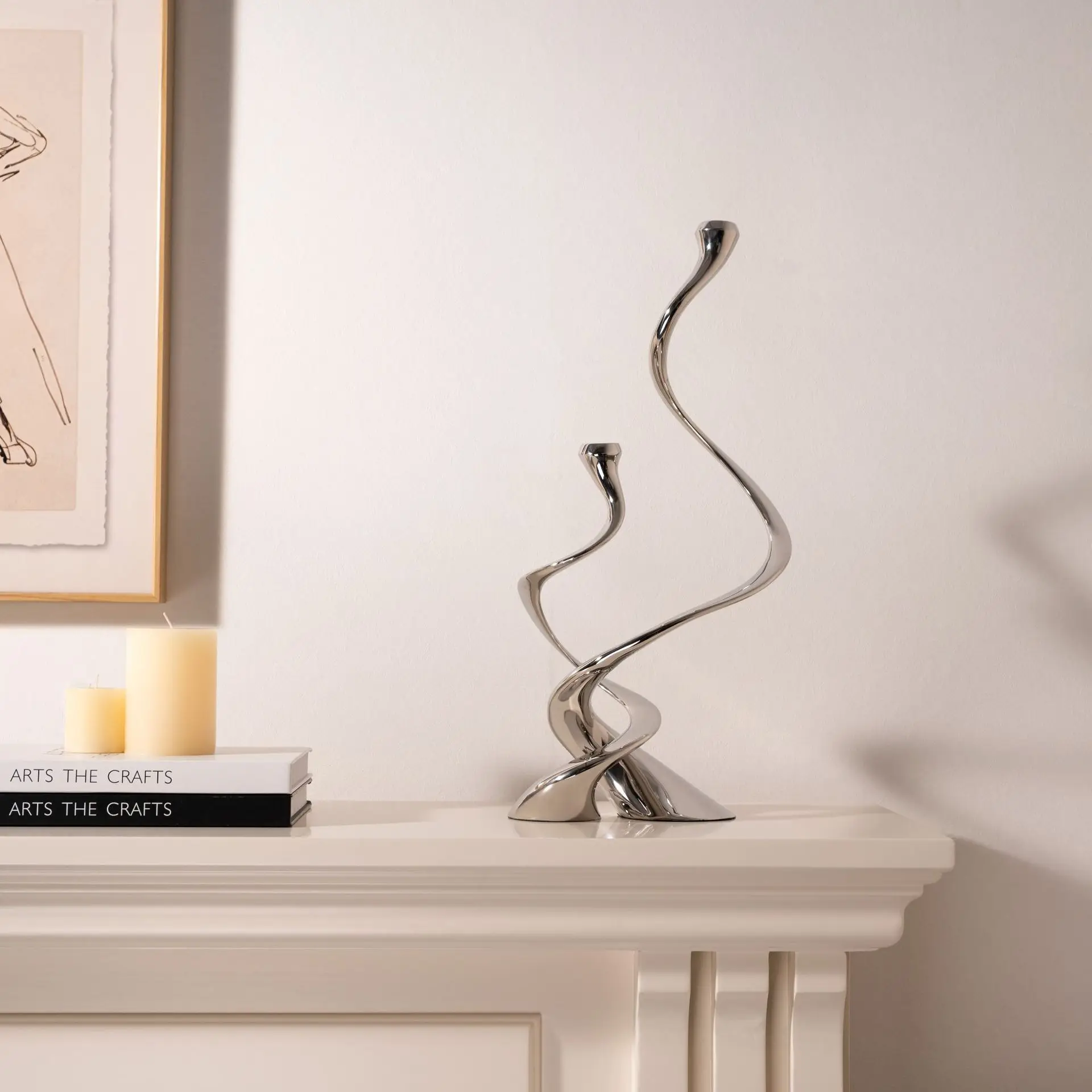 Light luxury high-end streamer silver mirror candlestick romantic dining table living room villa model room hotel ornament
