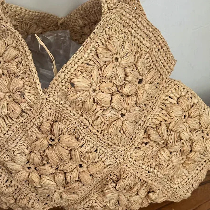 Handgefertigte Strandtasche aus gewebtem Papier, hochwertige 3D-Blumen-Grastasche, große Kapazität, tragbare Urlaubstasche für Frauen am Meer. – Detail 11
