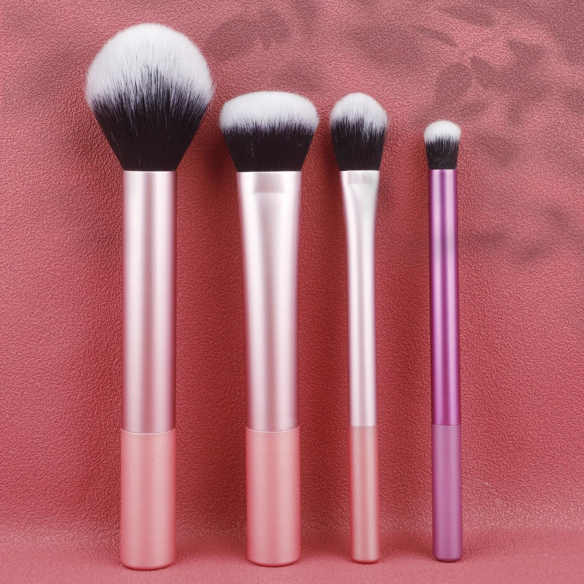 4pcs RT Makeup Brush Blush Brush Foundation Brush Highlight Brush Professional Makeup Kit Makeup Brush Set Beauty Tool