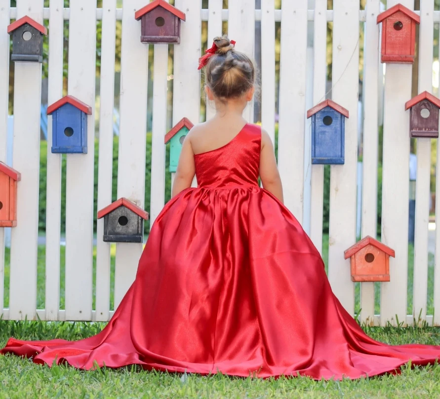 Vestido de niña de flores de Color satinado, vestidos de novia de lujo con plumas de mariposa y lazo de perlas, vestidos de cumpleaños para niños de primera comunión hinchados