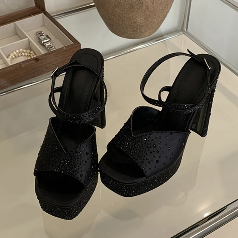 Liyke moda strass tacchi alti sandali sexy da donna cinturino alla caviglia in seta di cristallo punta quadrata femminile scarpe con plateau robuste nere