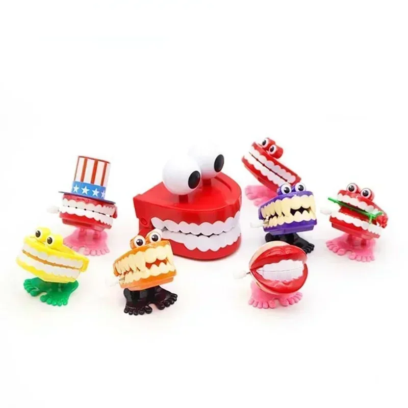 1pcs Clockwork Toy Upper Chain Jumping Tooth Toy Children Jump Teeth Running Clockwork Spring Wind Up Toy