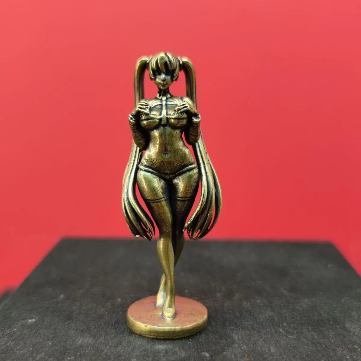 

Vintage Solid Brass Anime Girl Figure - Haired Singer Swimsuit Statue for Desktop Display, Collectible Art Gift for Fans