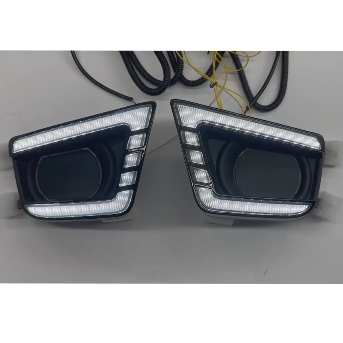 1 Pair led Front Bumper Fog lights Foglight Turn signal for Toyota Tacoma 2012 2013 2014 2015