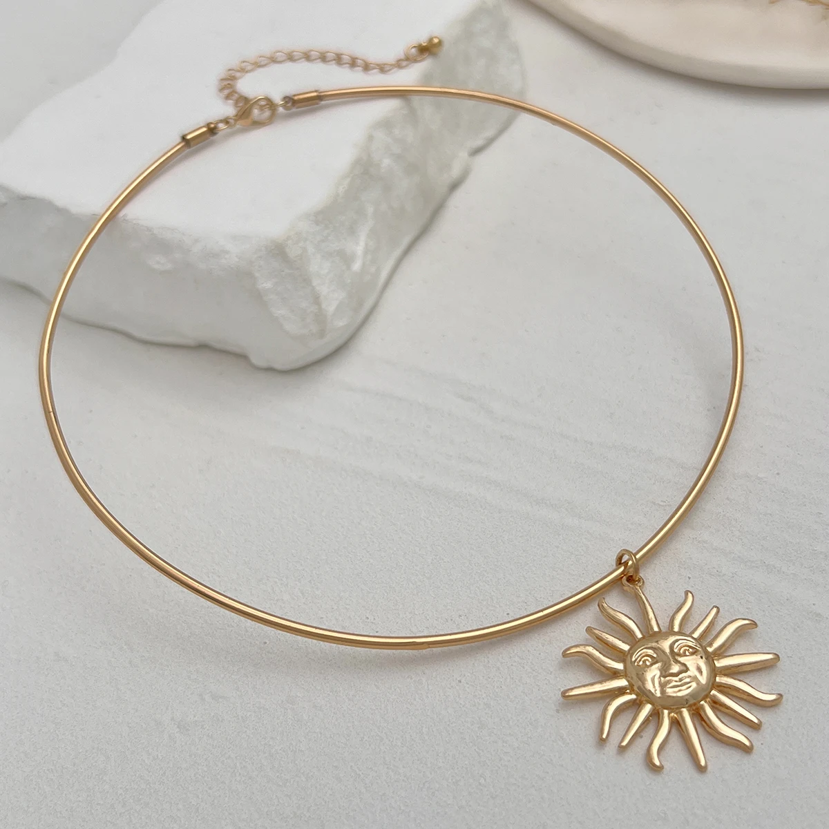 SHIXIN Retro Smooth Golden Metal Thin Choker Necklace for Women Trendy Sun Pendant Necklace Torques Summer Neck Chain Jewelry image 6