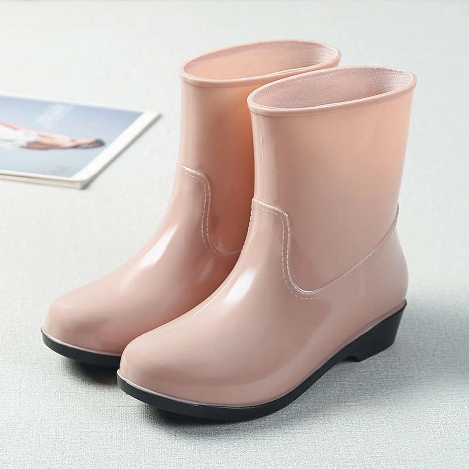 Four Seasons Warm Shoes Mid-tube Non-slip Rain Boots Ladies Rain Boots Waterproof Car Wash Shoes Fashion Non-slip Work Shoes