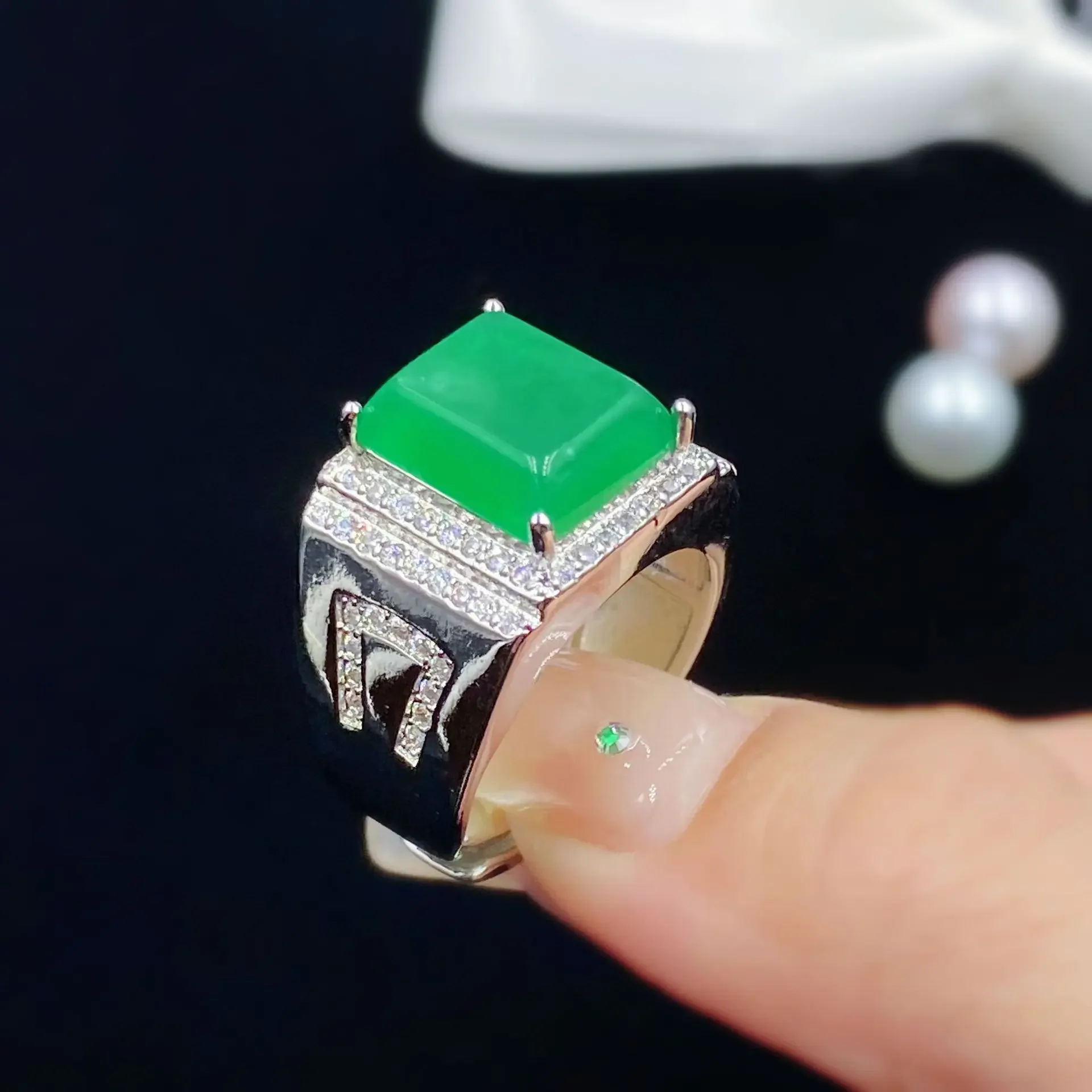 Vintage Upscale Sterling 925 Silver Shine Zircon Green Agate Ring for Women Noble Classic Proposal Finger Ring Female Jewelry