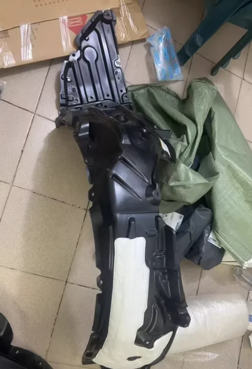 Custom front left wheel fender for Toyota levin 2024