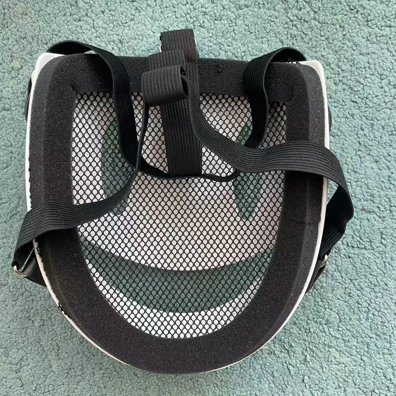 

White Full Face Smile Mask Halloween Cosplay Accessory Carnival Party Role-Playing Mask for Adults