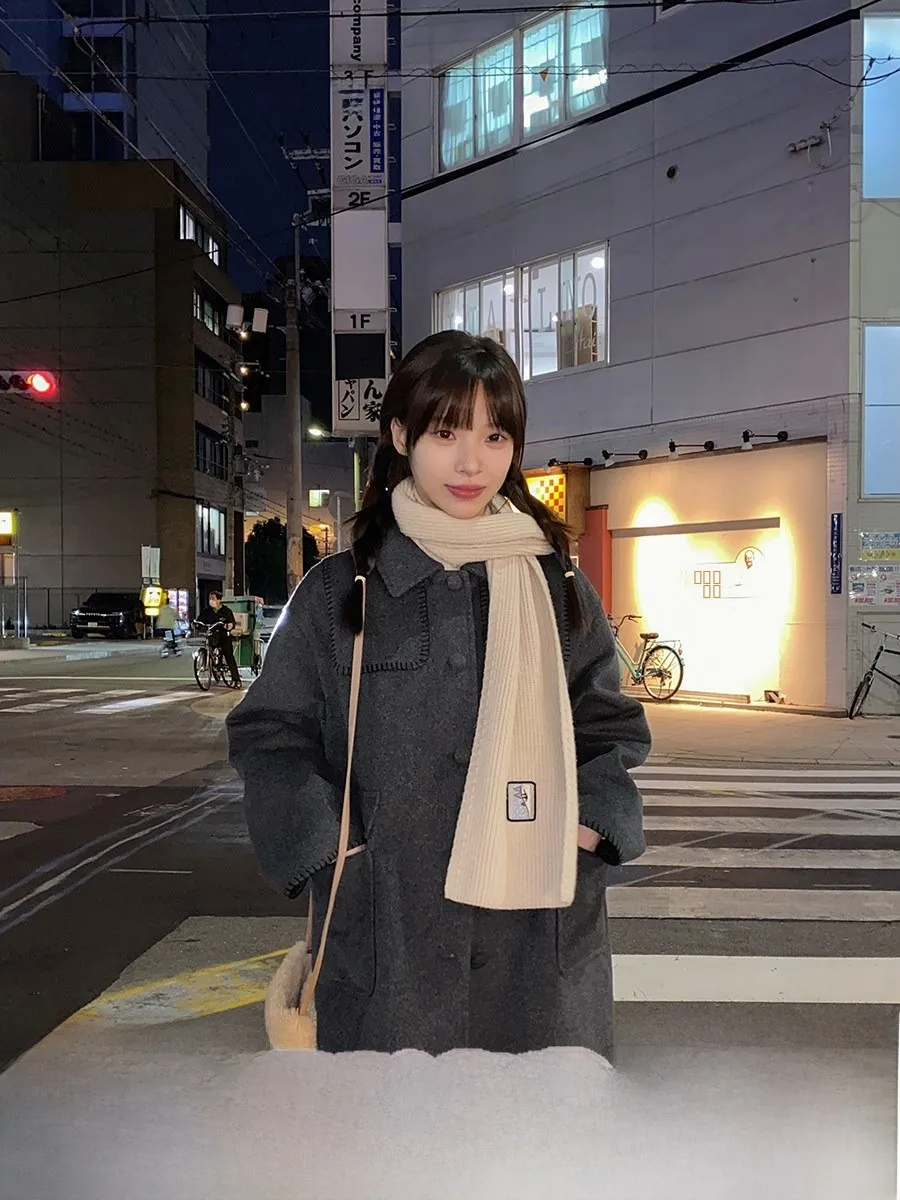 

Женское длинное шерстяное пальто Milk Rabbit Pl с вышивкой, свободного кроя, с отложным воротником, утепленное хлопком, эксклюзивно онлайн