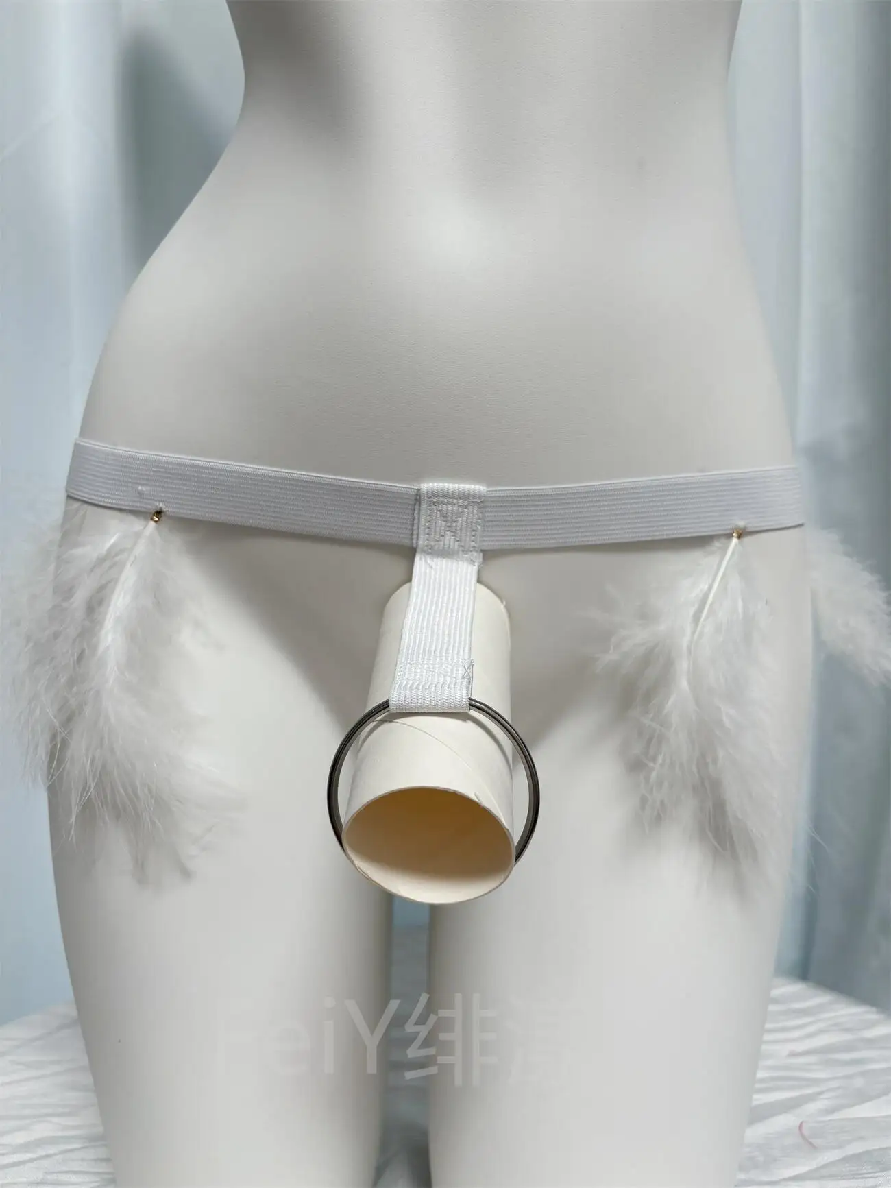 الرجال مثير سراويل سلسلة T-السراويل ريشة جوفاء التدريجي XXX سيسي القضيب هول ديك الرجال الملابس الداخلية المثيرة #4