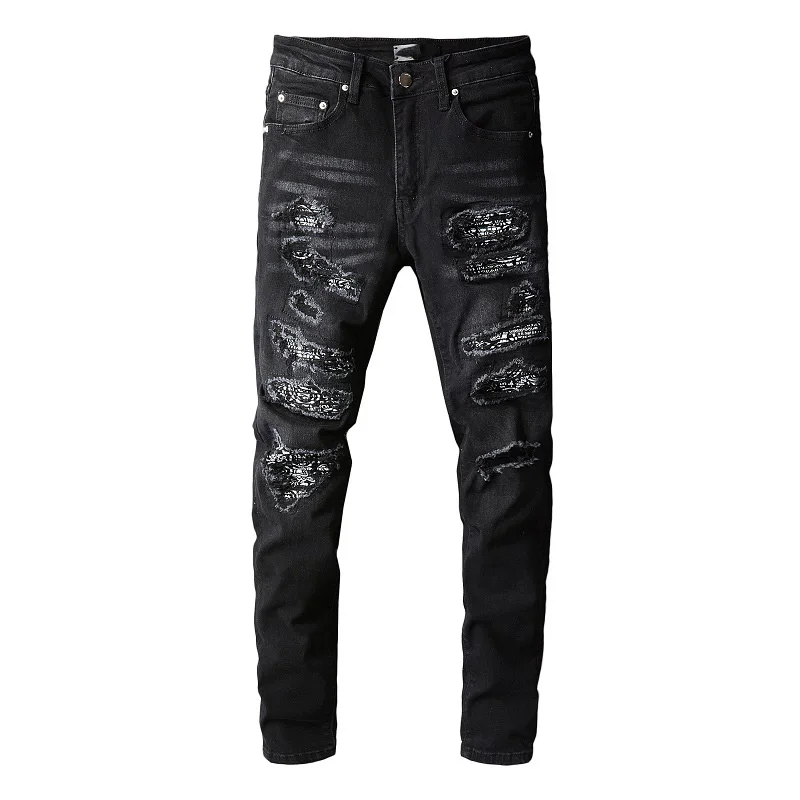 

Мужские черные рваные джинсы в стиле пэчворк
