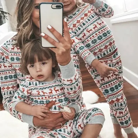 Jul 2025 Familjematchande outfits Heltäckande tryck Mamma Pappa Barn 2-delat pyjamasset Sovkläder Baby Romper Julpyjamas 10 best sales familjeklänning för mor far och son - №4