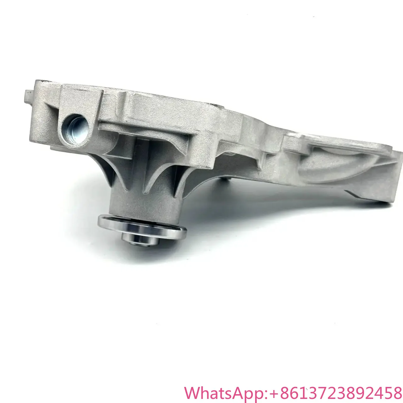 

For Volvo FH13 FH16 FM9 FM11 FM13 Mack MP7 MP8 Engine TKB 70.030 / OE:24070789 20464403 22902431 Engine Cooling Water Pump