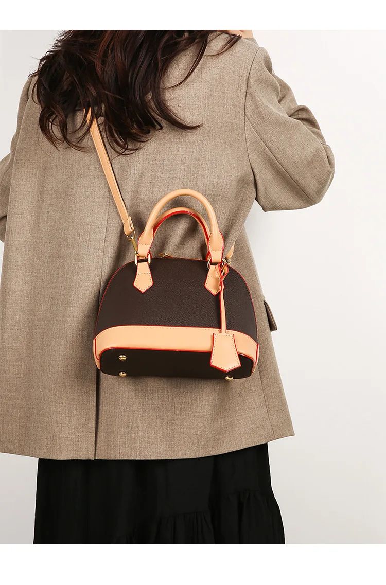 حقيبة أنيقة على شكل صدفة للنساء 2025 جديدة، محفظة كروس مونوغرام مع حزام قابل للتعديل، تصميم تشبه الجنية لجميع المناسبات