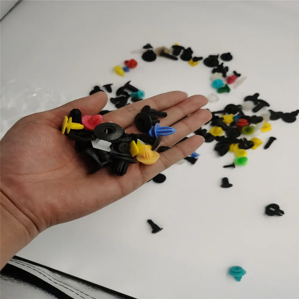 100pcs Mixed Clips For Audi A1 A2 A3 A4 A5 A6 A7 A8 Q2 Q3 Q5 Q7 S3 S4-S8 TT TTS