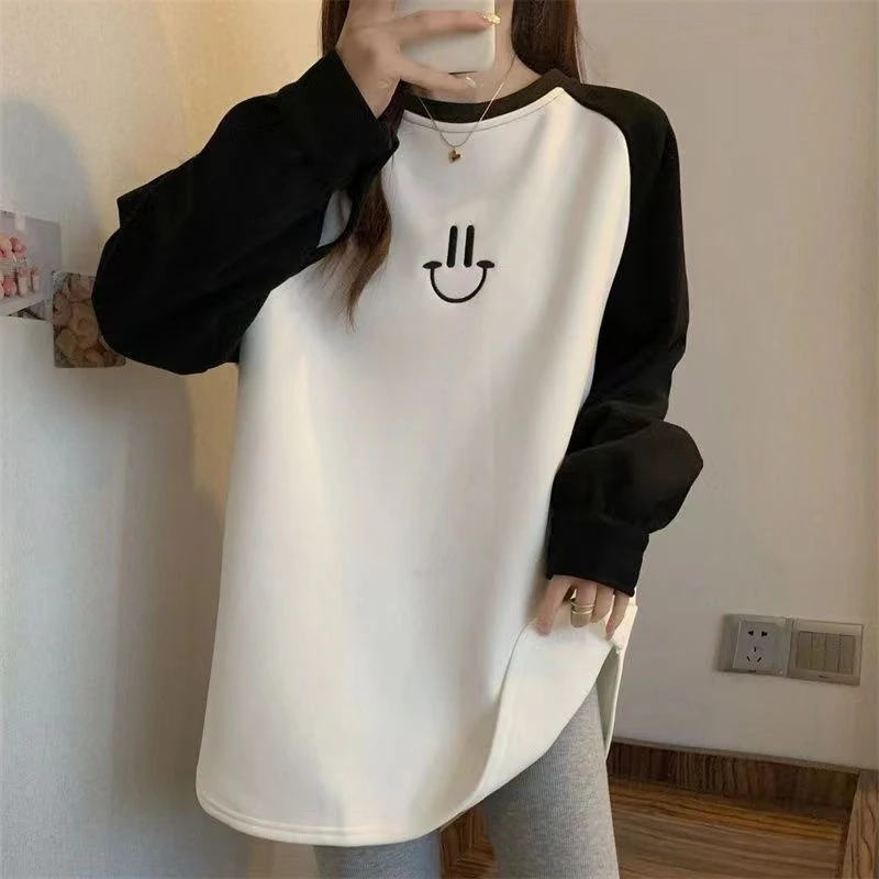 Simple Streetwear Oversized Fleece Thicken Cute Smile Embroidery Sweatshirts Women Winter Loose Long Sleeve Pullovers Tunic Top