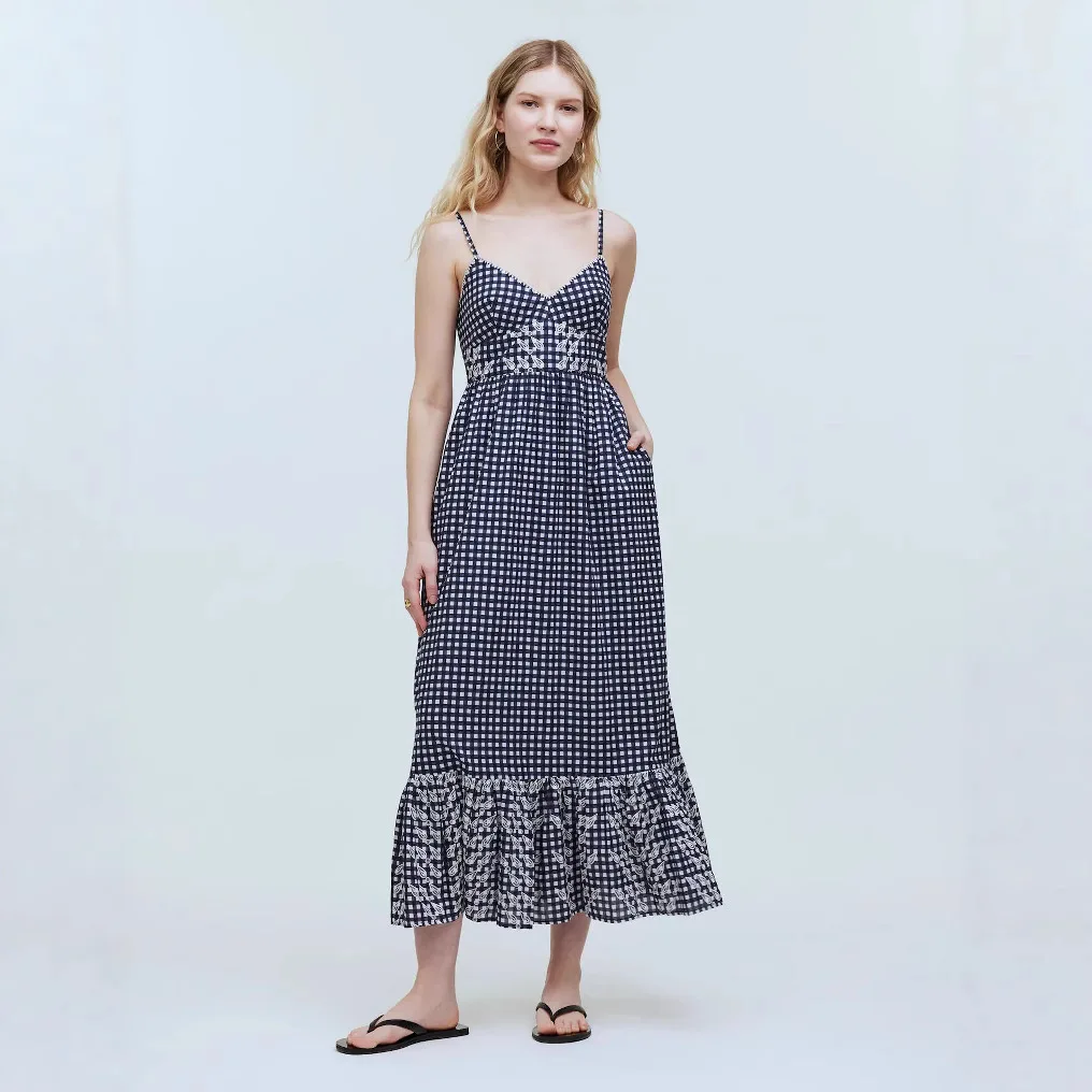 

In stock 2026 hot selling new summer European and American women's plaid wave strapless dress