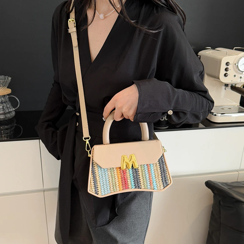 

Popular Ladies Handbag with Leather Handles - Elegant Tote Style Crossbody Option By Famous Luxury Brand