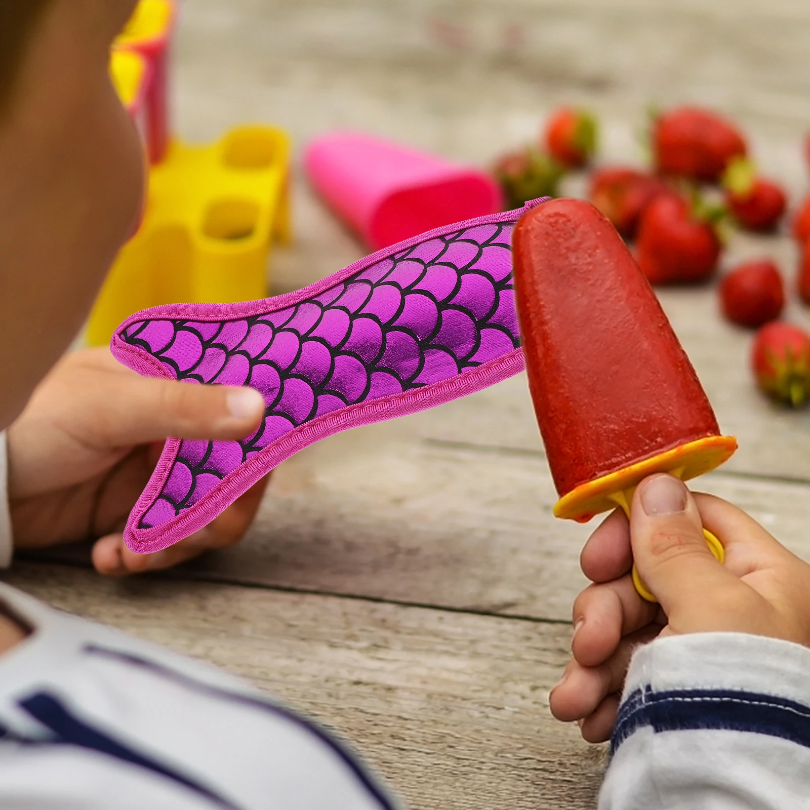 

4 Pcs Ice Stick Sleeves Reusable Insulated Covers Black Green Rubber Polyester Keeps Cool Longer Fits Most Popsicles Yogurt Bars