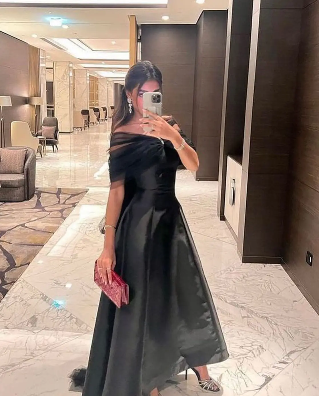 

Prom Dresses Eleagnt Off the Shoulder Tulle Empire Party Dress Floor Length Black A-line Formal Evening Gowns Pleated 2024