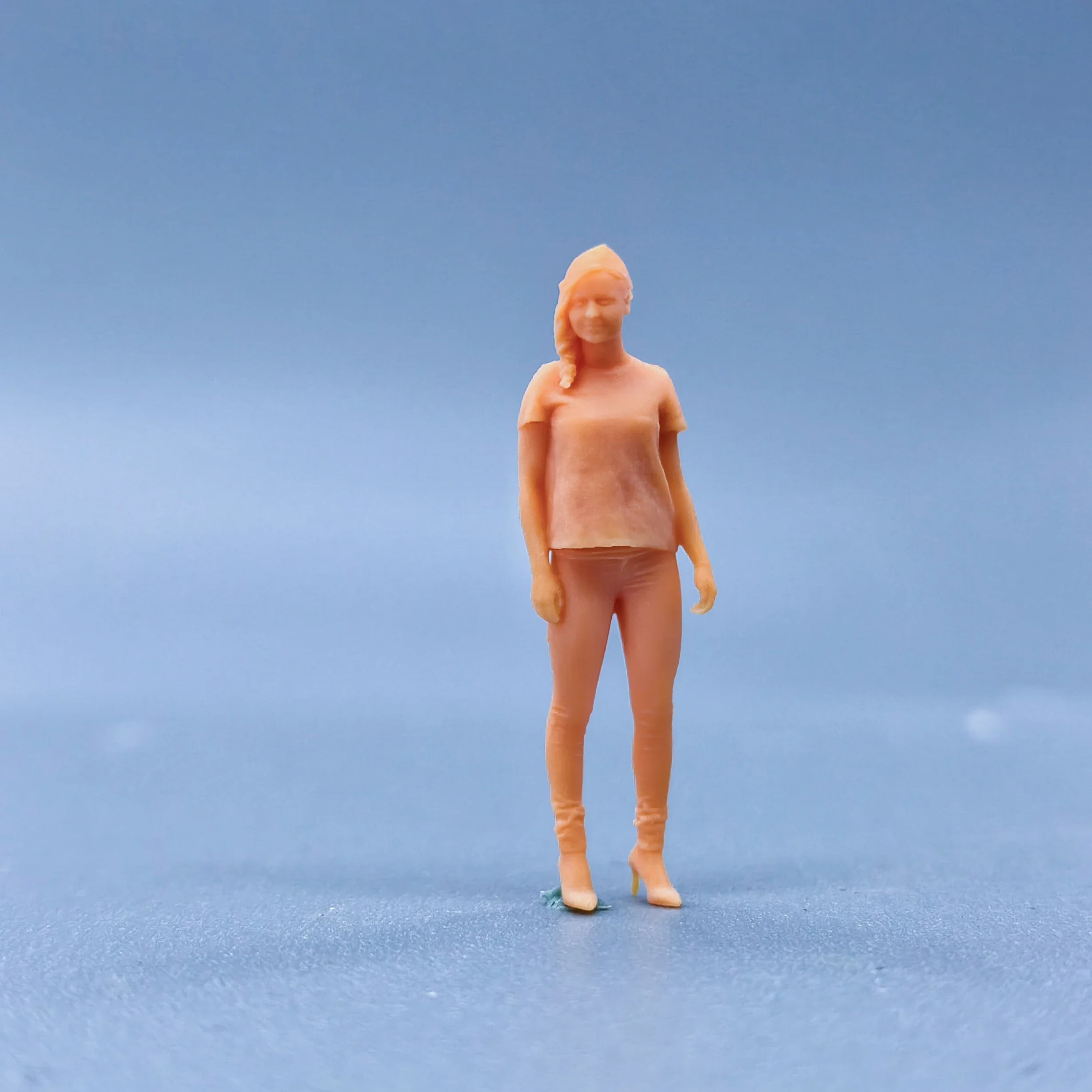 1/64 1/50 1/43 Figuren Maßstab Modell Harz Mädchen trägt kurze Ärmel ungefärbte Miniaturen Diorama handbemalt L316