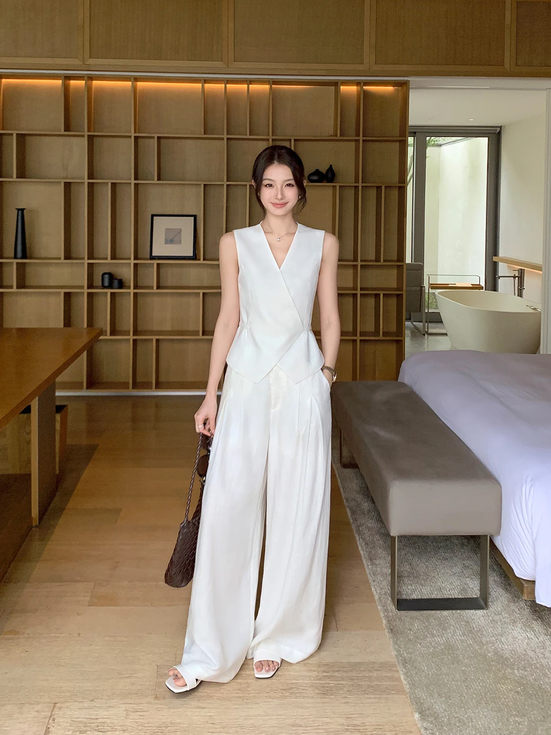 Maven Lin Women's Linen V-neck Vest And Wide Leg Pants Set Casual Summer Outfit Two-piece Suite Long Pants No Sleeve