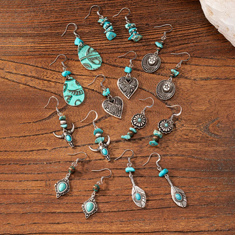 

Vintage Bullhead Conch Pendant Earrings