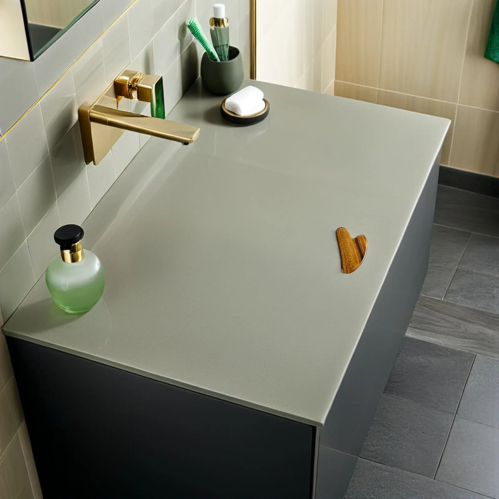 

1 шт. Доска Гуаша «Дельфин» из камня тигровый глаз, светло-коричневая, для массажа и омоложения лица, ухода за кожей, домашнего спа