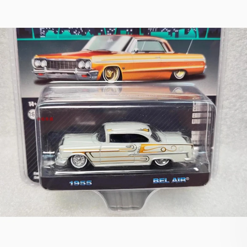 GreenLight Alloy 1:64 Scale 1964/1955 Bel Air Car Model Classics Adult Souvenir Gift Static Display