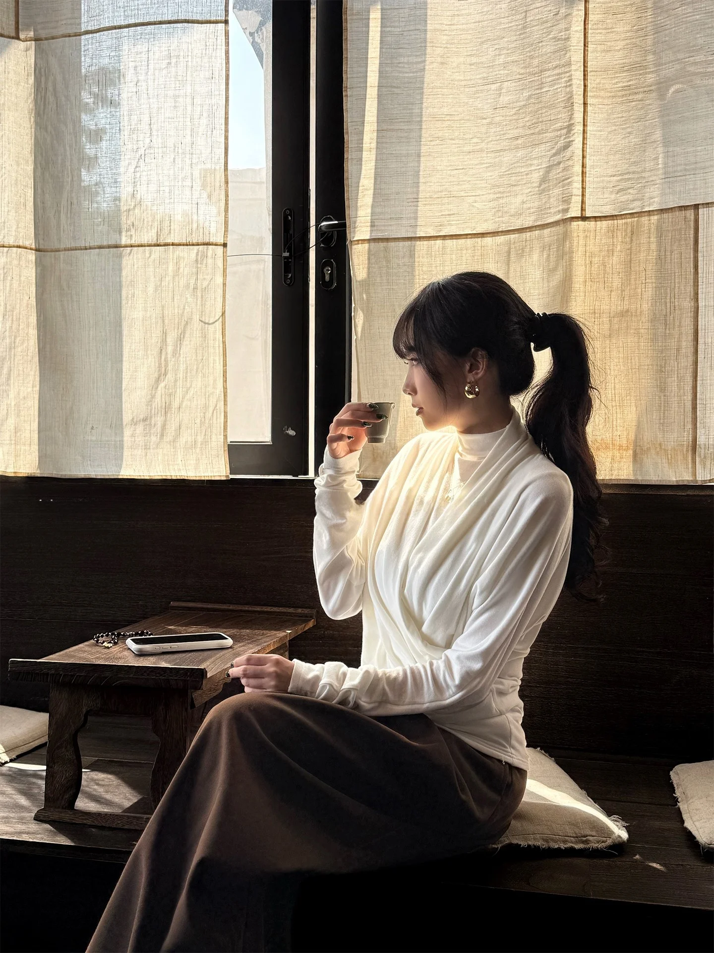 

Комплект из двух предметов WAYMODE Cloud Silk Thiened: женский комплект для ранней весны с перекрестными элементами, мягкая хлопковая блузка с длинным рукавом и V-образным вырезом