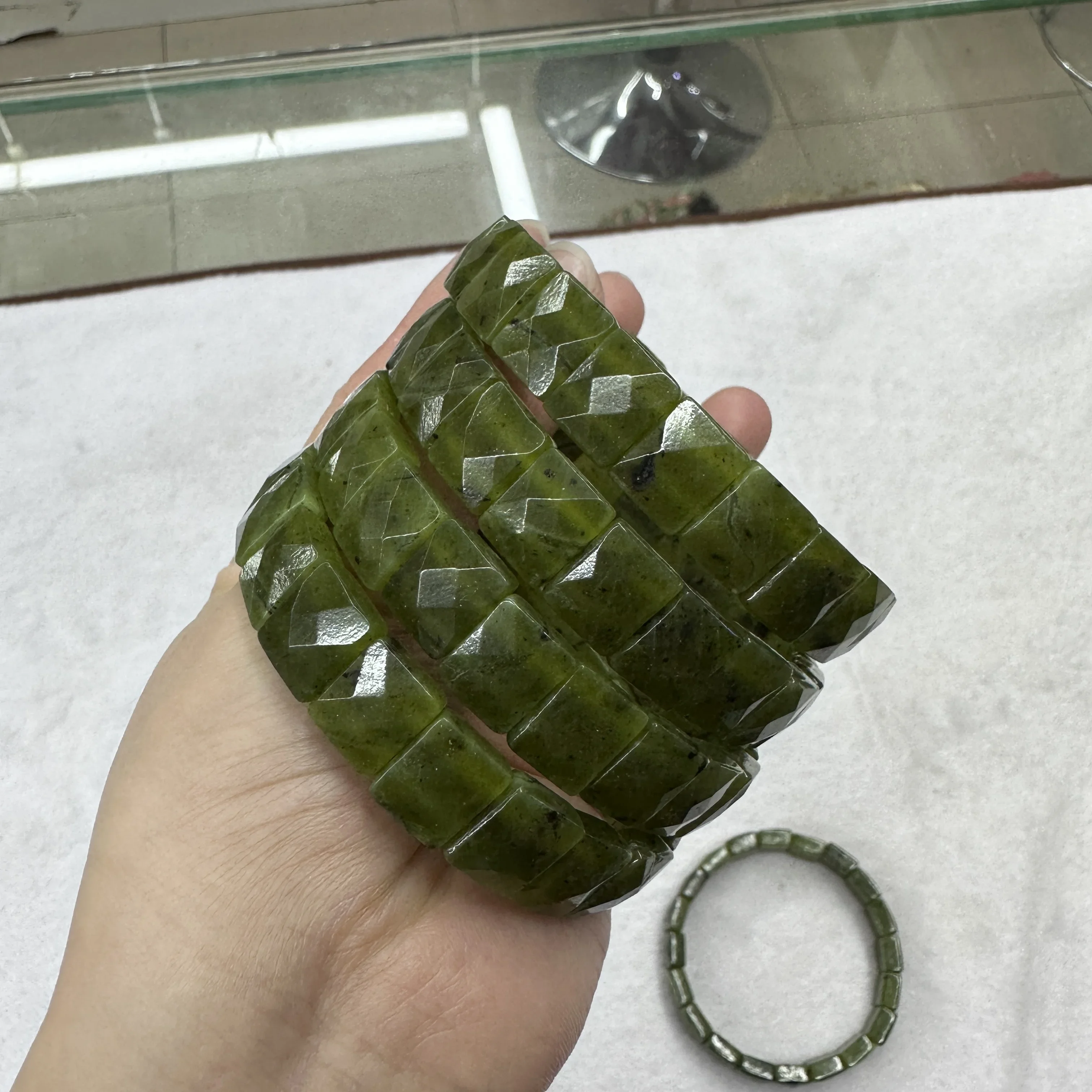 

Оптовая продажа, высококачественный браслет из натурального нефрита/канадского нефрита-браслет с драгоценными камнями для изготовления ювелирных изделий своими руками, бесплатная доставка, идея подарка