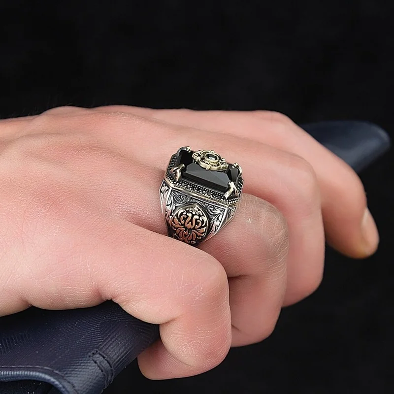 Vintage Turkish Signet Ring for Men Women Antique Silver Color Carved Eagle Ring Inlaid Green Zircon Locomotive Punk Rings