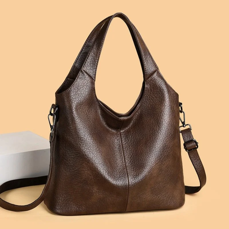 

Deluxe Women's Shoulder Bag Made Of Geranium-Patterned Leather Featuring Trendy Austria Casual Lightweight Daily Style