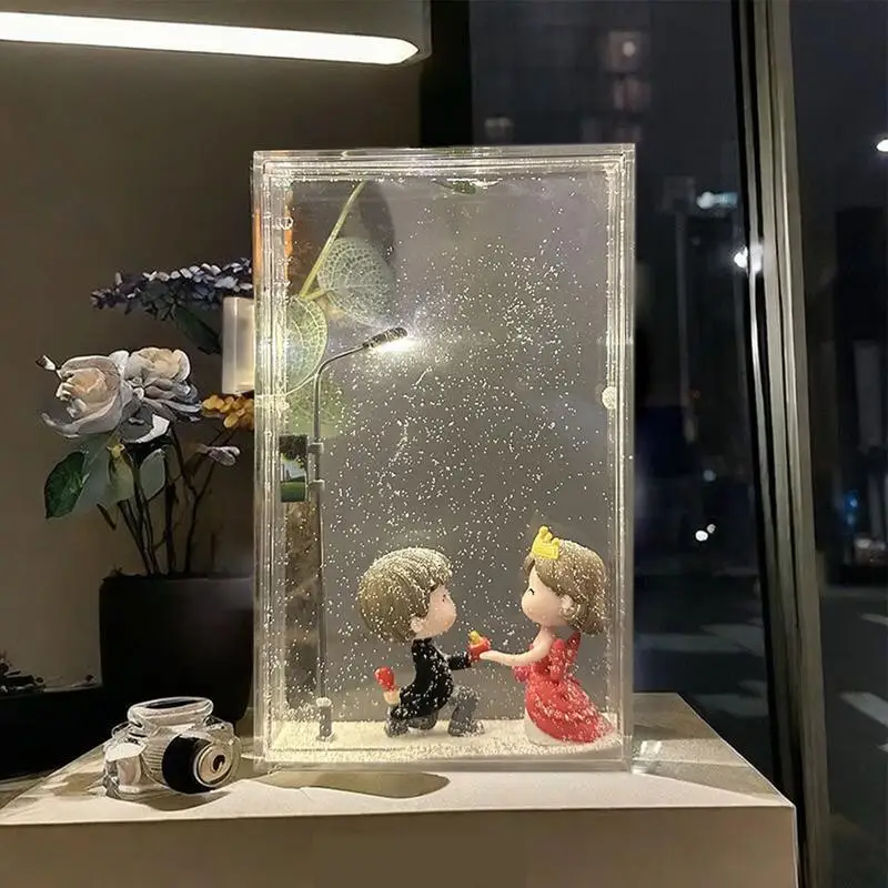 Lampione stradale notturno innevato Luci natalizie Luce notturna decorativa Luci notturne natalizie Scena di neve Paesaggio di coppia Scrivania fatta a mano