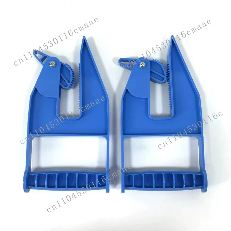 Mat Porter Tools Labor-saving and non-dirty Hands to  Clips Heavy Duty Horse Gym Mat Trailer  and Rubber