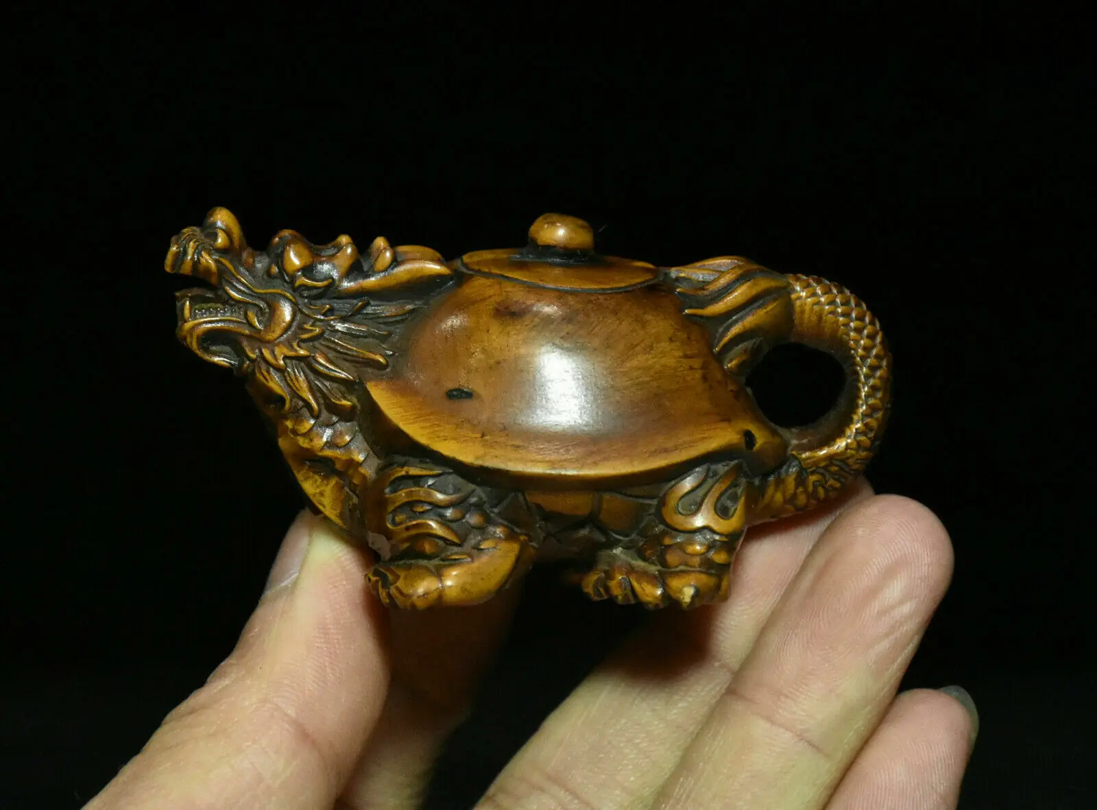 

Старая китайская статуя из бокса