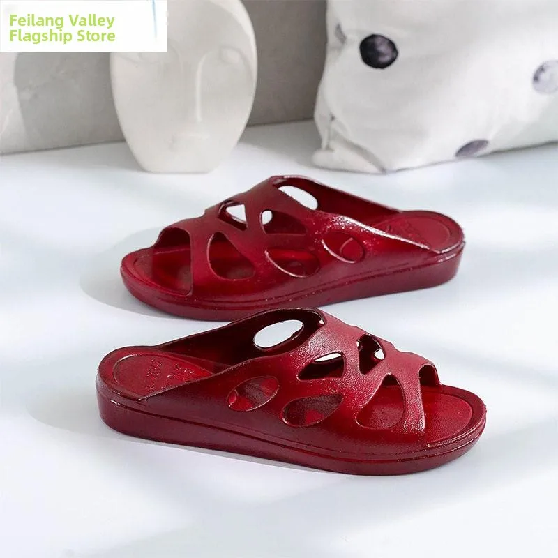 2026 Summer Trend Flat Bottom Ladies Slippers Soft Bottom Anti-Slip Mom Sandals Casual Style Daily Wear Comfortable Flip Flops