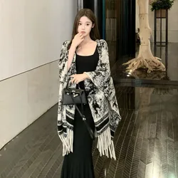 Vintage Ink Black White Pattern Scarf Autumn Scarf Elegant Ladies Shawl Female Capes Korean Style Versatile Warm Cloak Ponchos