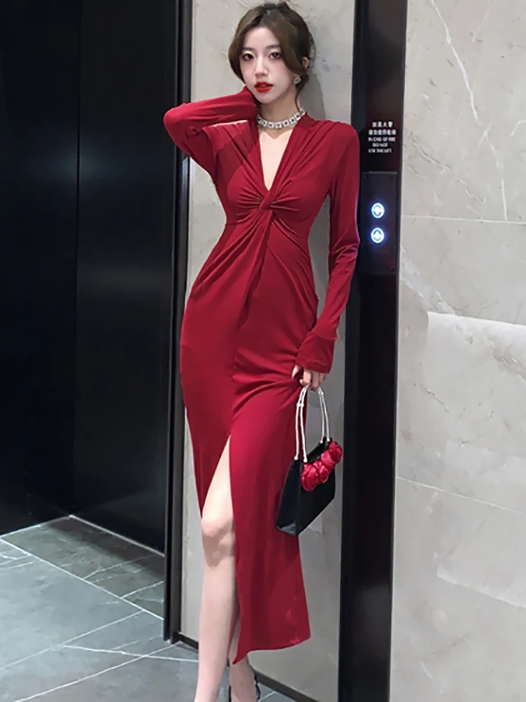 Frauen rot plissiert V-Ausschnitt Luxus kleid mit langen Ärmeln Frühling elegante Party langes Kleid Kleid 2024 koreanische Bodycon Chic Ballkleid