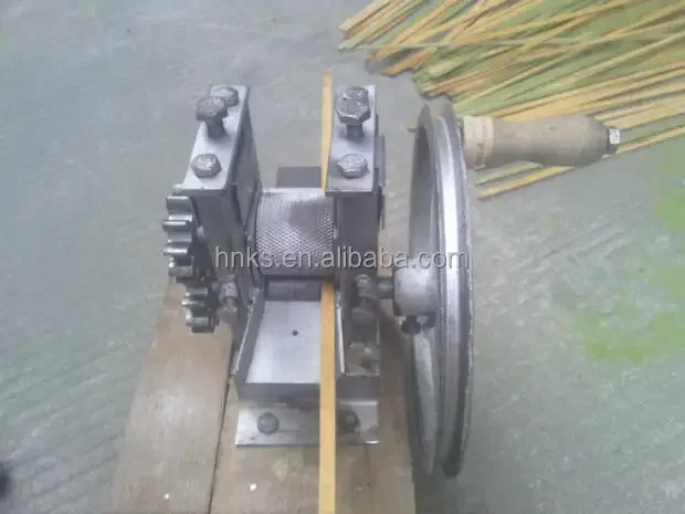 Manual Electric  bamboo opening cutting splitting  machine bamboo plastic / Rattan opener splitter machine