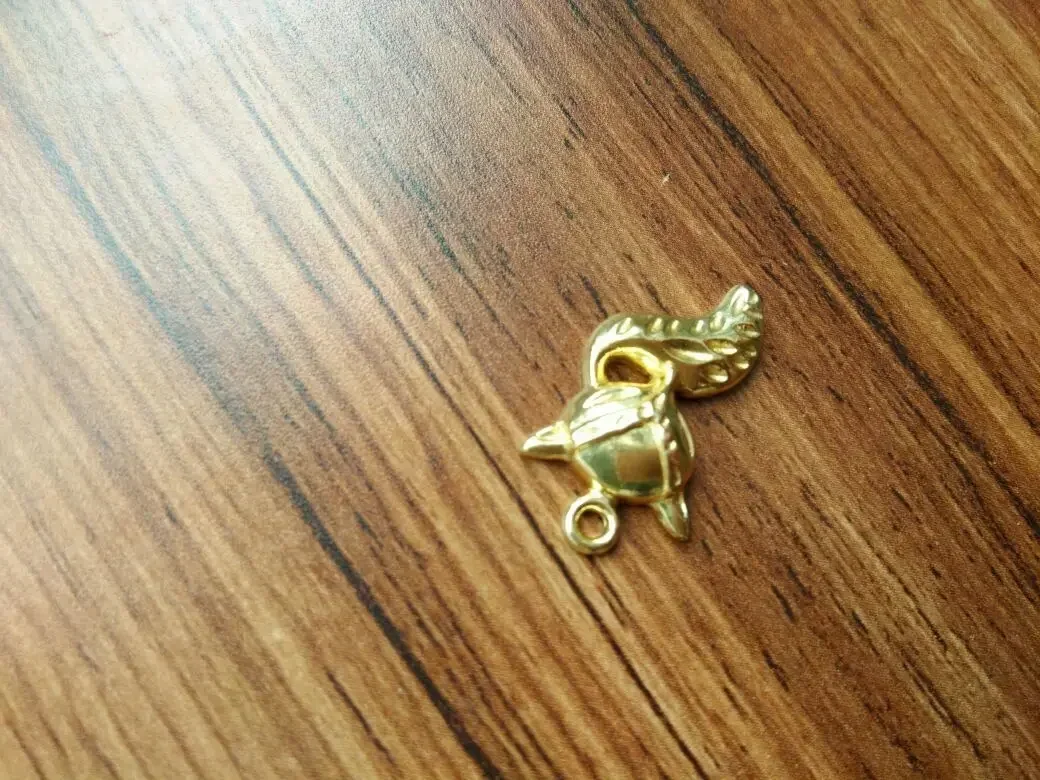 الأكثر مبيعا الشركات المصنعة بالجملة سبائك الزنك المنزلق سحب علامة التبويب قلادة المعدات غرفة ساخنة صغيرة سبائك الزنك يموت