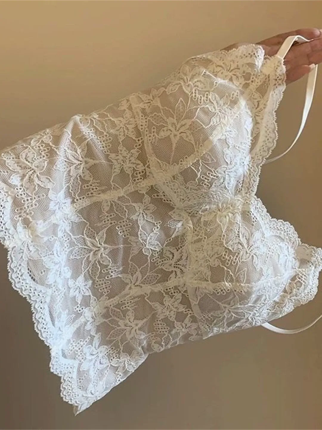 

French Style Lace Sexy Strap Vest Women's Self-Keeping Model with Chest Pad Anti-Light Fine Strap outside Wear Underwear