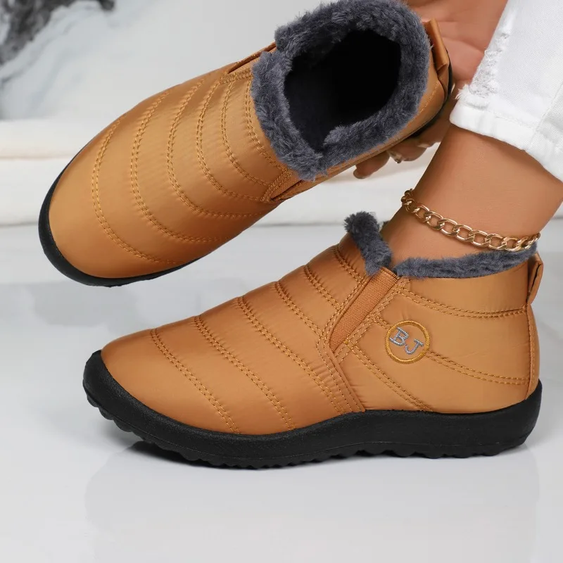 Bottes de neige imperméables en peluche pour femmes, chaussures à plateforme pour couples, coton, chaud, noir, rinçage, hiver, nouveau, 2024