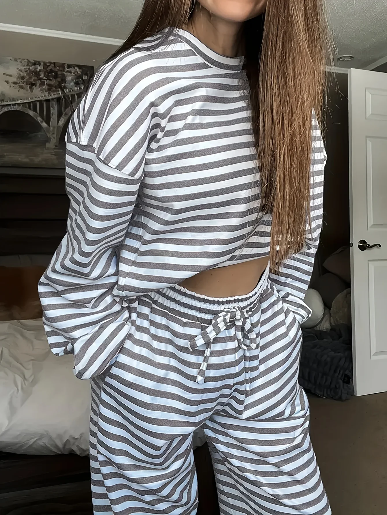 Damen-Frühlings-Herbst-Set, lange Hose mit zwei Taschen, dekoratives Kordelzug-Design, kontrastierender Rundhalsausschnitt, weich und bequem
