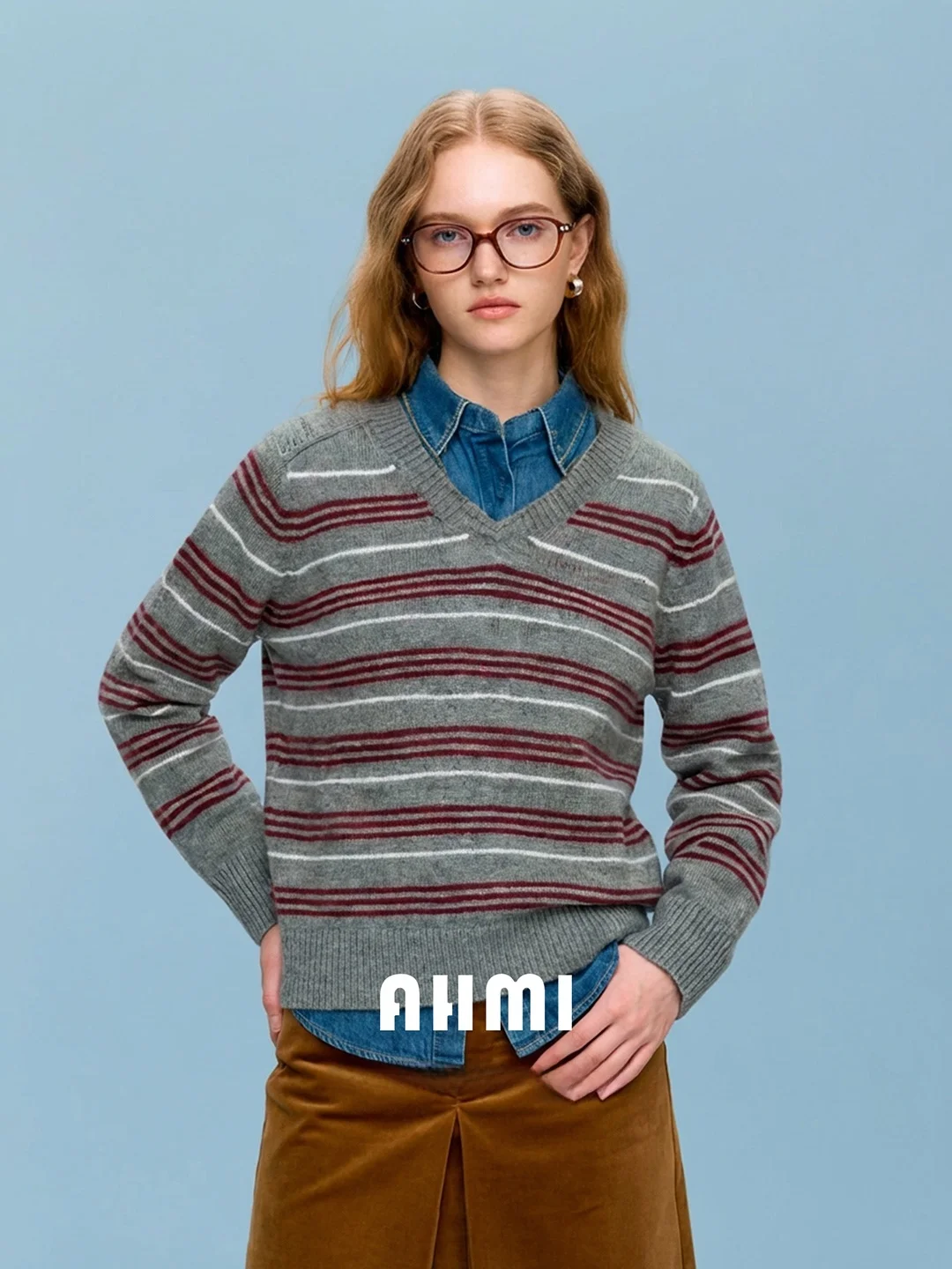 

Женский вязаный топ AHMI в винтажном стиле с V-образным вырезом, цветными полосками, свободного кроя, универсальный, дышащий, мягкий