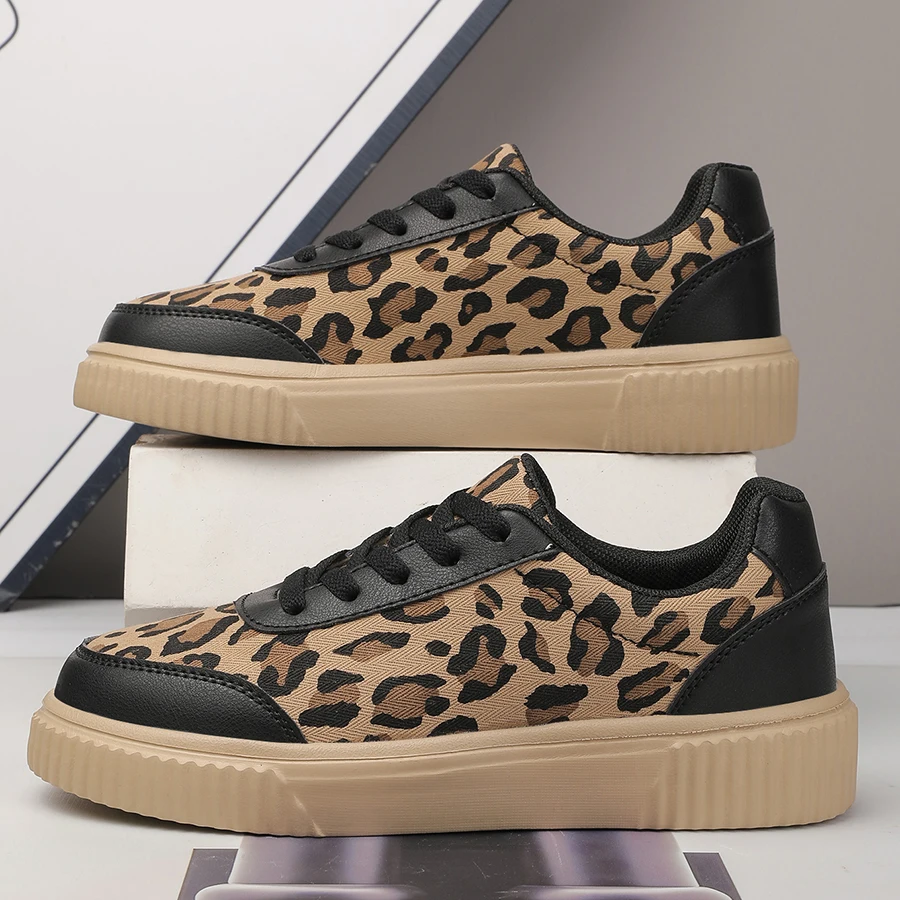 

YRZL Нескользящие мужские кроссовки 2025 Легкая прогулочная обувь без шнуровки Удобная тренировочная обувь Нескользящая повседневная спортивная обувь