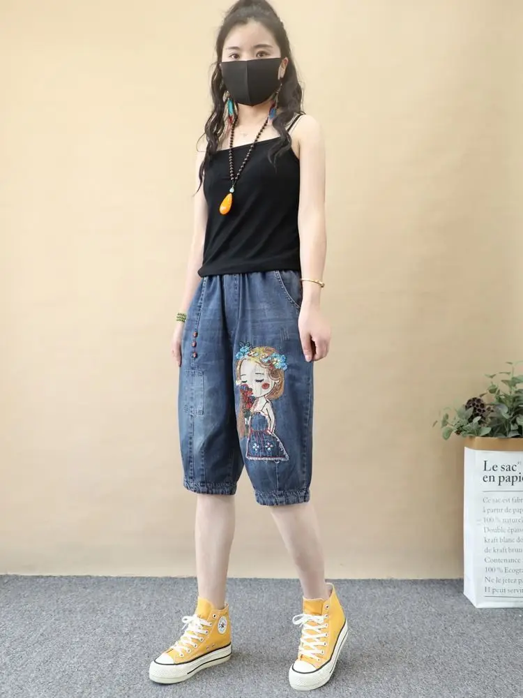 Vintage Girl Embroidered Denim Capris 2024 Ethnic Style Women High Waist Knee Length Jeans Woman Harem Short Pants