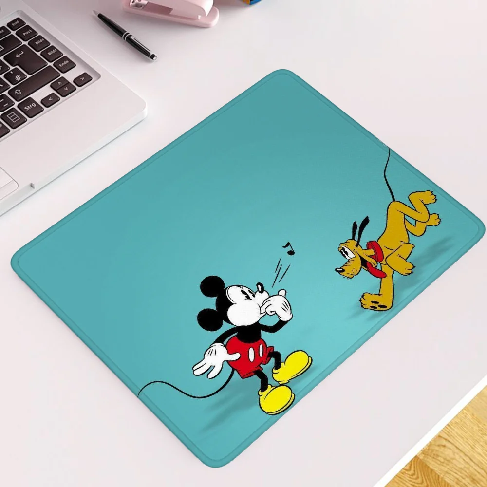 Hot Pad Pluto Desk Accessories Small Mousepad Company Mouse Gamer Girl Game Mats Table Mat Gaming Laptop Pc Anime Mause Computer