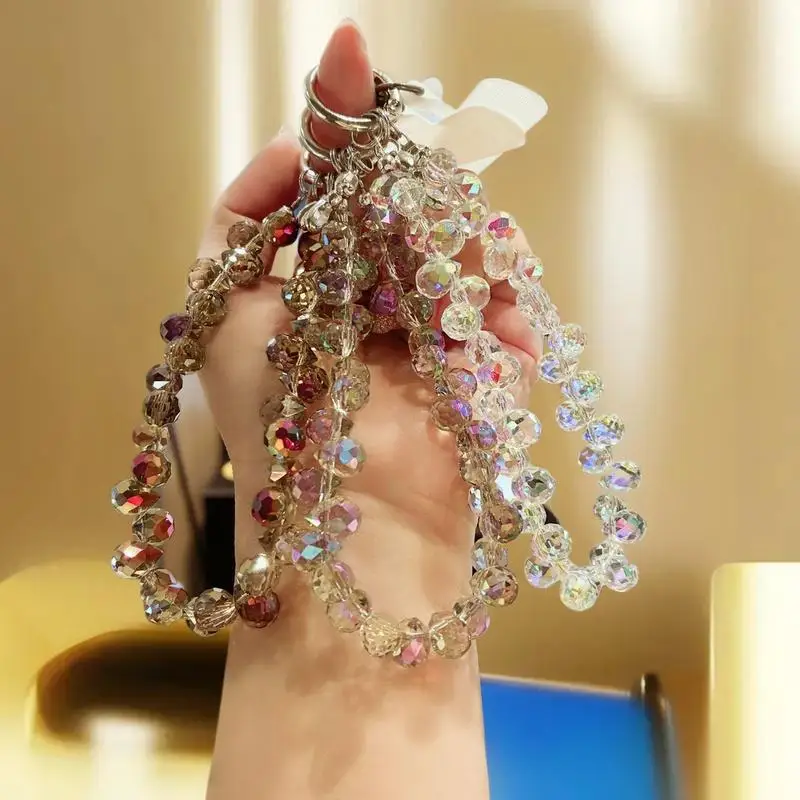 

Одиночная высококачественная цепочка на запястье из бисера с подвеской из кристаллов в форме капли воды.